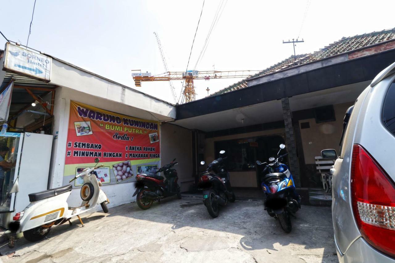 Borneo Hostel Yakarta Exterior foto